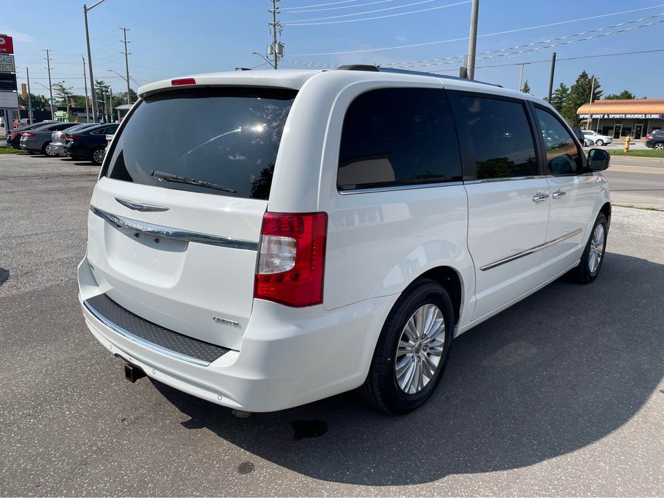 16Town&Country13