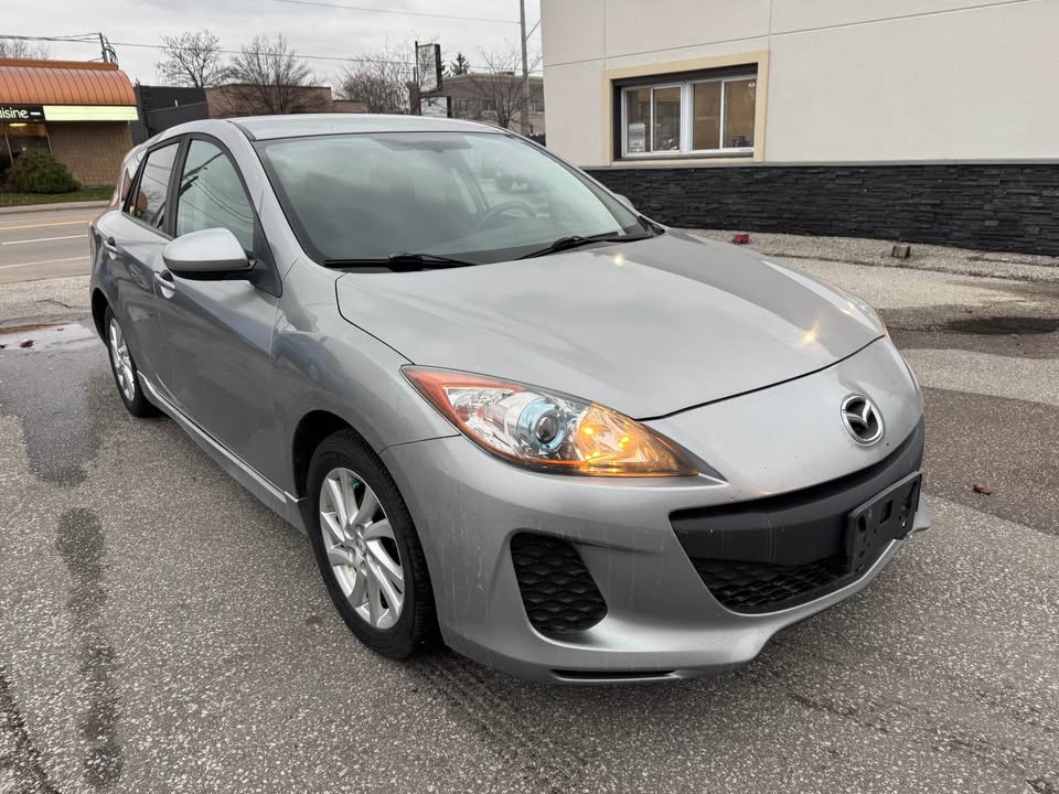 12Mazda3