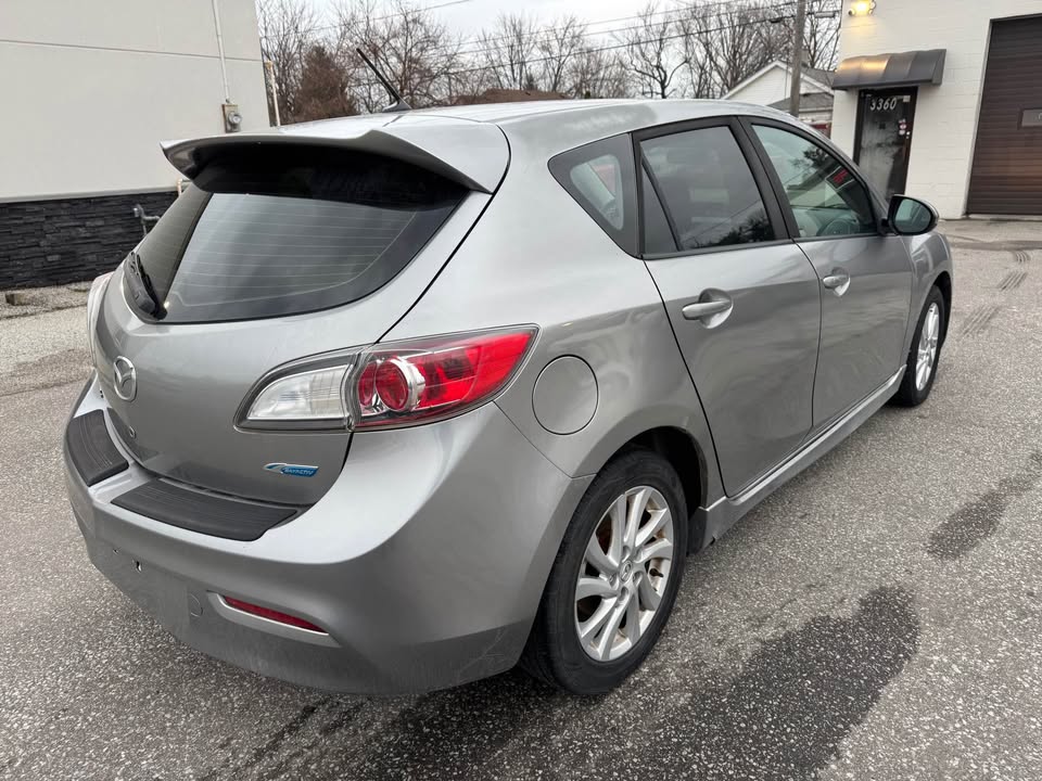 12Mazda5