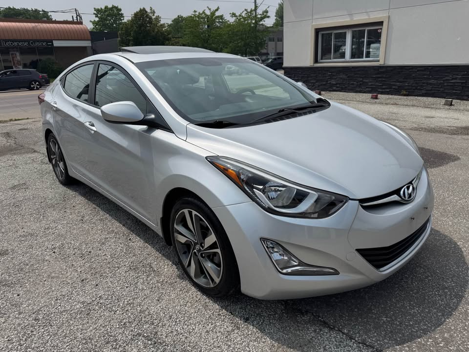 15Elantra3