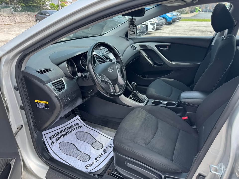 15Elantra9